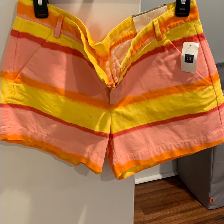 Gap Sun Kissed Shorts